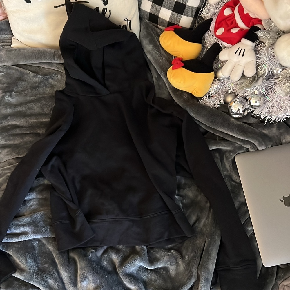 Old navy cropped pullover hoodie size small